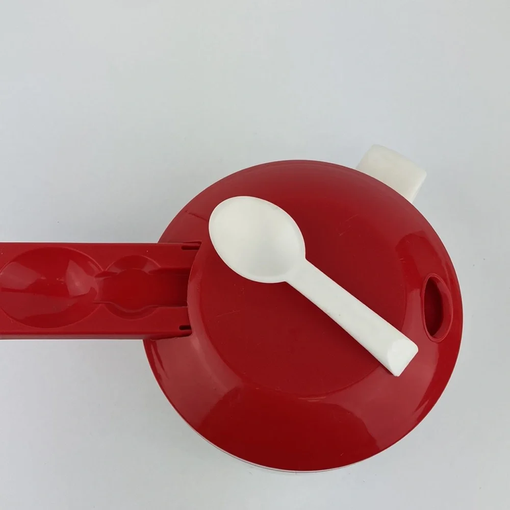 Aladdin / Coca-Cola Insulated Soup Bowl with Lid and Spoon 12 oz.